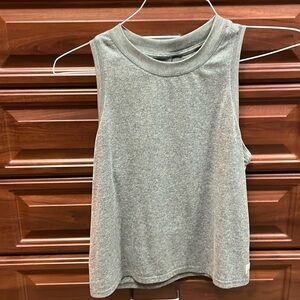 Vuori energy tank top